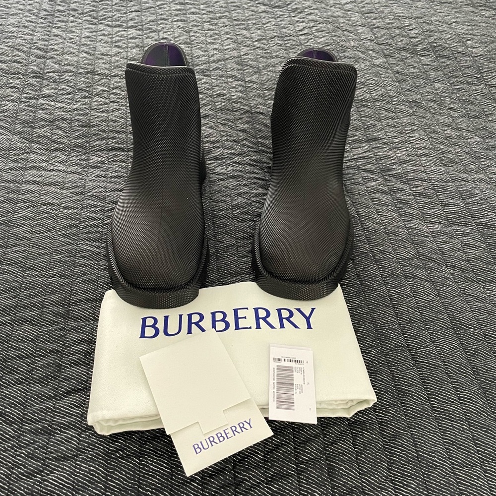 Burberry Black Winter & Rain Boots for Women - Picture 2 of 10